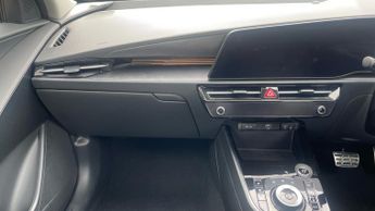 Kia Niro 150kW 4 65kWh 5dr Auto - Panoramic Sunroof - Heated Front Seat -