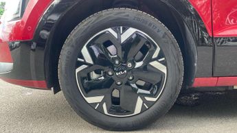 Kia Niro 150kW 4 65kWh 5dr Auto - Panoramic Sunroof - Heated Front Seat -
