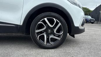 Renault Captur 0.9 TCE 90 Iconic 5dr (Rear Parking Sensors)(Navigation)(Cruise 