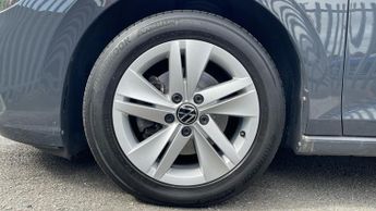 Volkswagen Golf 1.5 TSI 150 Life 5dr - Discover Navigation - Front/Rear Parking 