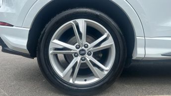Audi Q3 35 TDI S Line 5dr S Tronic parking sensors  cruise control