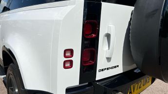 Land Rover Defender 3.0 D250 X-Dynamic SE 90 3dr Auto With Heated Front Seats and 3D
