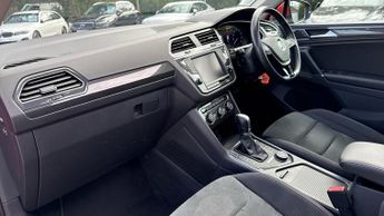 Volkswagen Tiguan 2.0 TSi 180 4Motion SEL 5dr DSG Auto with Pan Roof  Adapt Cruise