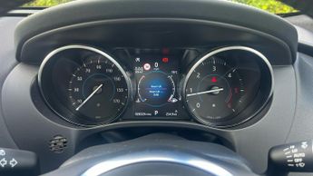 Jaguar F-PACE 2.0d R-Sport 5dr Auto AWD - Fixed Panoramic roof- 