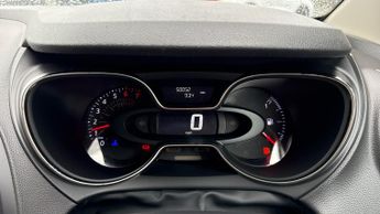 Renault Captur 0.9 TCE 90 Play 5dr (Air Conditioning)(Keyless Entry/Go)