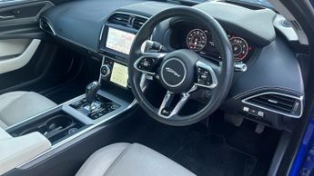 Jaguar XE 2.0 R-Dynamic SE 4dr Auto