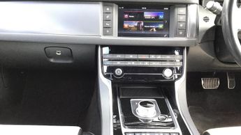Jaguar XF 2.0d R-Sport 4dr Auto 163PS DAB Radio and Heated Seats