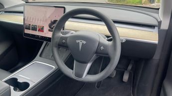 Tesla Model Y RWD 5dr Auto - Fixed Panoramic Sunroof - Wireless Charging - Hea