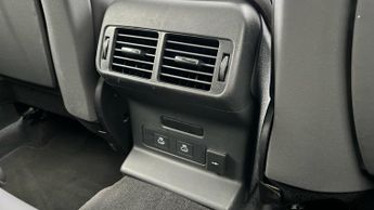 Land Rover Range Rover Velar 2.0 P250 Dynamic HSE 5dr Auto With Heated Front Seats and Slidin