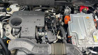 Nissan Juke 1.6 Hybrid Tekna 5dr Auto - NissanConnect Navigation - Reversing