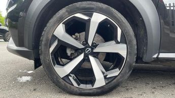 Nissan Juke 1.6 Hybrid Tekna 5dr Auto - NissanConnect Navigation - Reversing