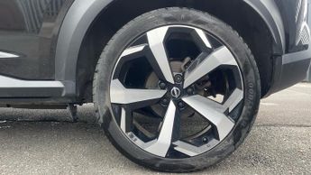 Nissan Juke 1.6 Hybrid Tekna 5dr Auto - NissanConnect Navigation - Reversing
