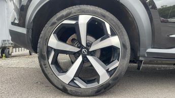 Nissan Juke 1.6 Hybrid Tekna 5dr Auto - NissanConnect Navigation - Reversing