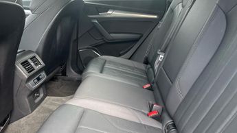 Audi Q5 40 TDI Quattro Sport 5dr S Tronic Auto with Power Tailgate  Appl