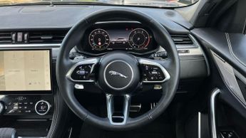 Jaguar F-PACE 2.0 D200 R-Dynamic SE Black 5dr Auto AWD With Heated Front Seats
