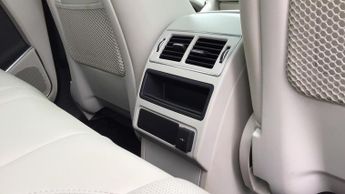 Jaguar F-PACE 2.0 D200 R-Dynamic SE Black 5dr Auto AWD