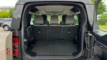 Land Rover Defender 2.0 P300 SE 110 5dr Auto (7 Seat) With Climate Front Seats and S