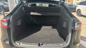 Tesla Model Y RWD 5dr Auto