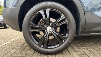 Volvo XC40 2.0 B4P Mhev Inscription Pro 5dr Auto with Nav  Rear Cam  H/Seat