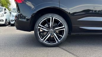 Volvo XC60 2.0 T5 (250) R DESIGN Pro 5dr AWD (Navigation)(Heated Front Seat
