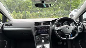 Volkswagen Golf 1.6 TDI Match 5dr DSG (Front/Rear Parking Sensors)(Navigation)