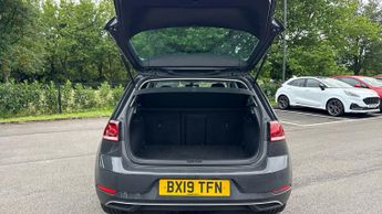 Volkswagen Golf 1.6 TDI Match 5dr DSG (Front/Rear Parking Sensors)(Navigation)
