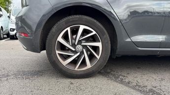 Volkswagen Golf 1.6 TDI Match 5dr DSG (Front/Rear Parking Sensors)(Navigation)