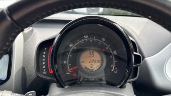 Toyota Aygo 1.0 VVT-i X-Trend TSS 5dr x-shift (Apple Carplay/Android Auto)(L