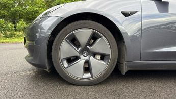 Tesla Model 3 Long Range AWD 4dr Auto (Fixed Glass Roof)(Heated Front Seats)(N