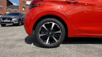 Peugeot 208 1.2 PureTech Allure Premium 5dr (Apple Carplay/Android Auto)(Rea