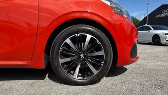 Peugeot 208 1.2 PureTech Allure Premium 5dr (Apple Carplay/Android Auto)(Rea