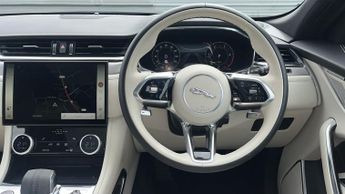 Jaguar F-PACE 2.0 D200 R-Dynamic SE Black 5dr Auto AWD
