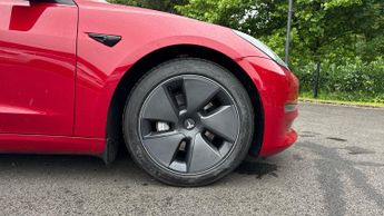 Tesla Model 3 Long Range AWD 4dr Auto (Heated Front Seats)(Fixed Glass Roof)(N