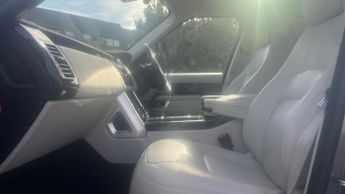 Land Rover Range Rover 2.0 P400e Vogue 4dr Auto
