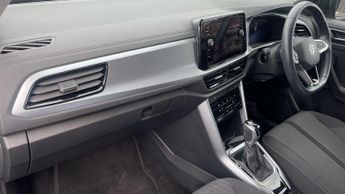 Volkswagen T Roc 1.5 TSI Life 5dr DSG - Park Assist - Ready 2 Discover Infortainm