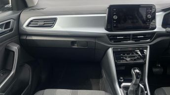 Volkswagen T Roc 1.5 TSI Life 5dr DSG - Park Assist - Ready 2 Discover Infortainm