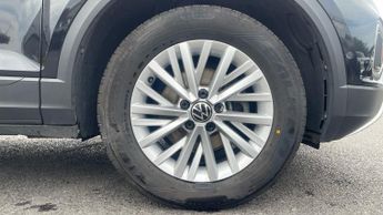 Volkswagen T Roc 1.5 TSI Life 5dr DSG - Park Assist - Ready 2 Discover Infortainm