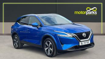 Nissan Qashqai 1.3 DiG-T MH Premiere Edition 5dr - Glass Roof - Navigation - 36