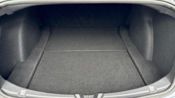 Tesla Model 3 Long Range AWD 4dr Auto - Fixed Panoramic Glass Roof - Heated Se