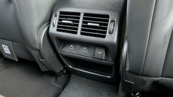 Land Rover Discovery Sport 1.5 P270e Dynamic SE 5dr Auto (5 Seat) With Heated Front Seats a