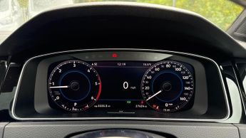 Volkswagen Golf 2.0 TDI R-Line 5dr DSG (Heated Front Seats)(Active Info Display)