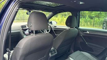 Volkswagen Golf 2.0 TDI R-Line 5dr DSG (Heated Front Seats)(Active Info Display)