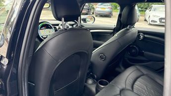 Mini Hatch 1.5 Cooper Exclusive II 5dr Auto (Premium Plus Pack)(Opening Pan