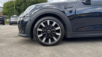 Mini Hatch 1.5 Cooper Exclusive II 5dr Auto (Premium Plus Pack)(Opening Pan