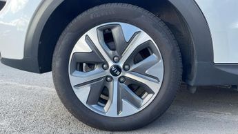 Kia Niro 150kW 4 64kWh 5dr Auto - Navigation - Rear Camera - Heated Front