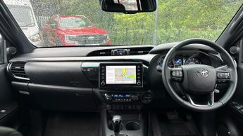 Toyota Hilux 2.8 D-4D Invincible X Pickup Double Cab (Navigation)(Heated Fron