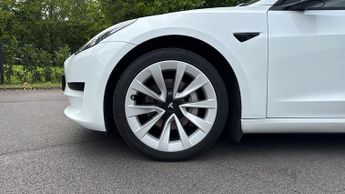 Tesla Model 3 Standard Plus 4dr Auto (Panoramic Glass Roof)(Heated Front Seats