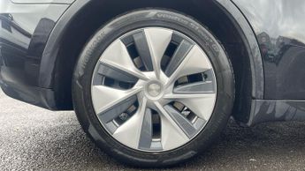 Tesla Model Y Long Range AWD 5dr Auto - Panoramic Sunroof - Heated Front Seat/