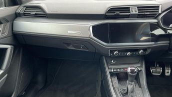 Audi Q3 35 TFSI S Line 5dr S Tronic - Rear Parking Sensors - MMI Navigat