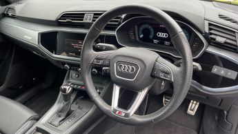 Audi Q3 35 TFSI S Line 5dr S Tronic - Rear Parking Sensors - MMI Navigat